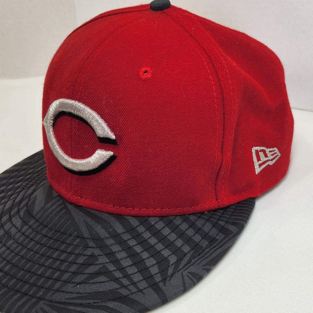 Cincinnati Reds New Era Red Home Authentic Collection 59FIFTY Hat Size 7 1/8 - Picture 2 of 8